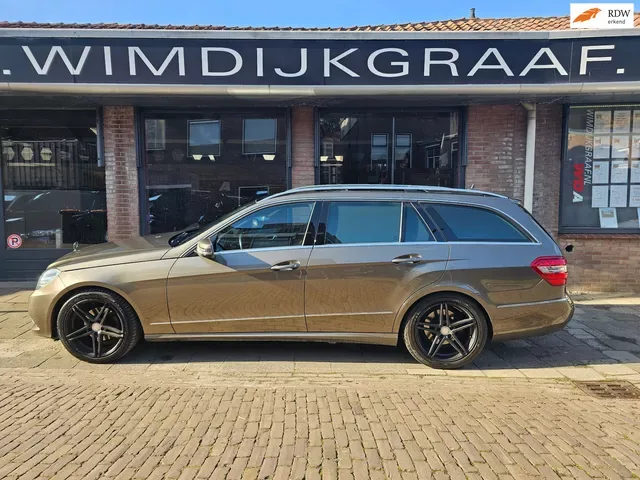 Mercedes-Benz E-Klasse (2010) — foto 1