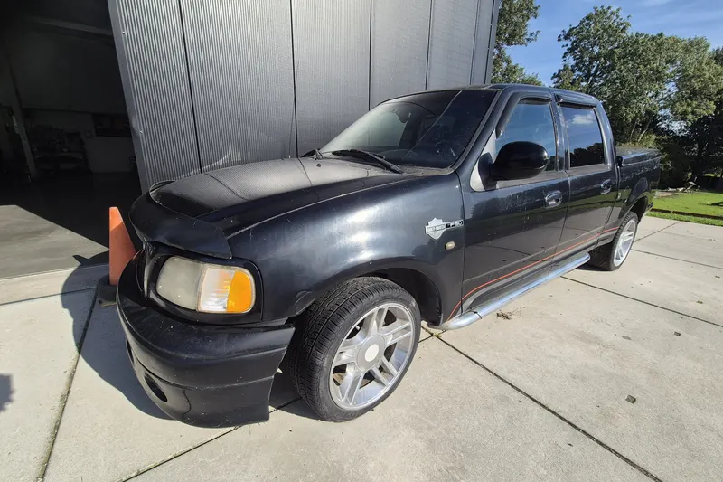 Ford F-150 (2002)