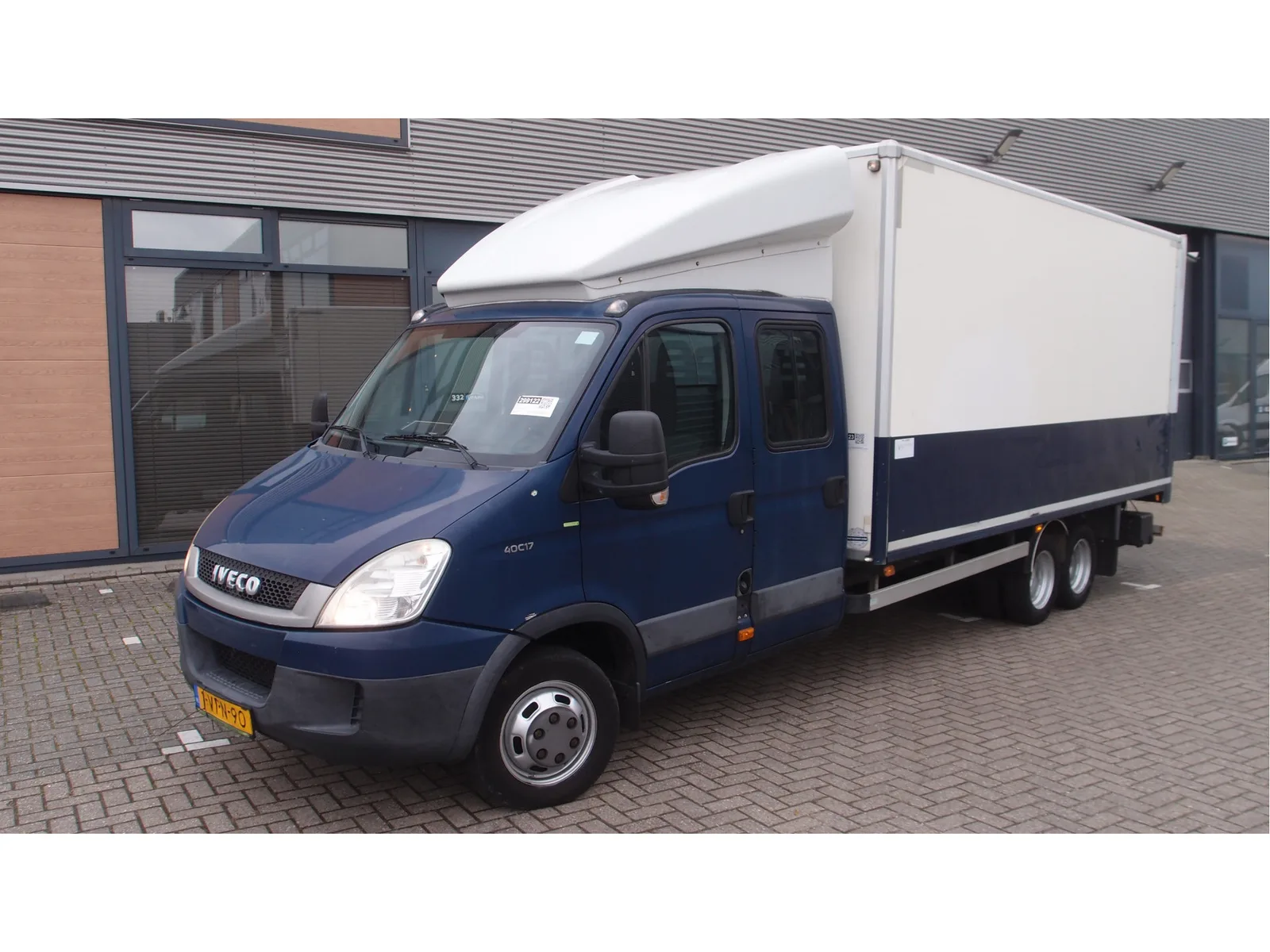 Iveco 40C17D/T clixstar b-e (2011) — foto 1
