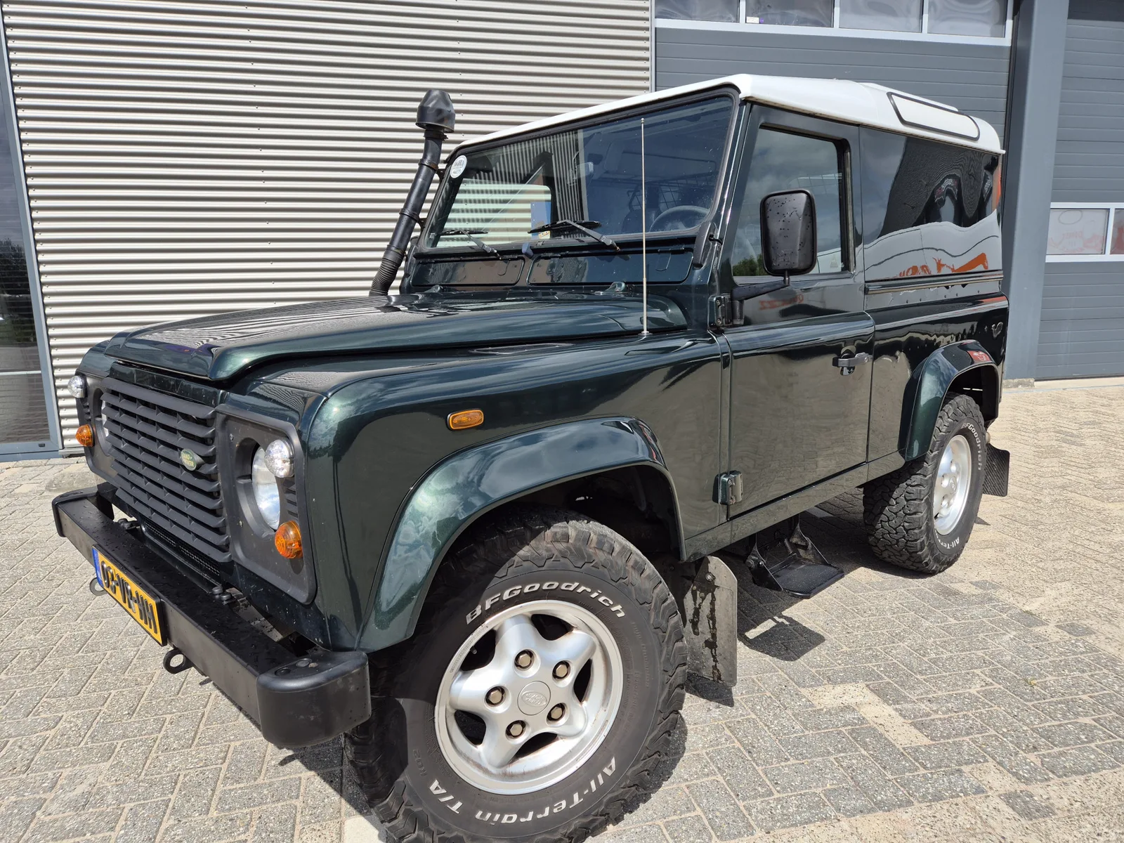 Land Rover Defender (2000) — foto 1