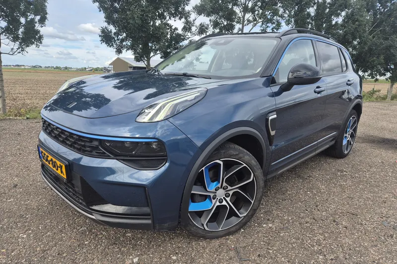 Lynk & Co 01 (2023)