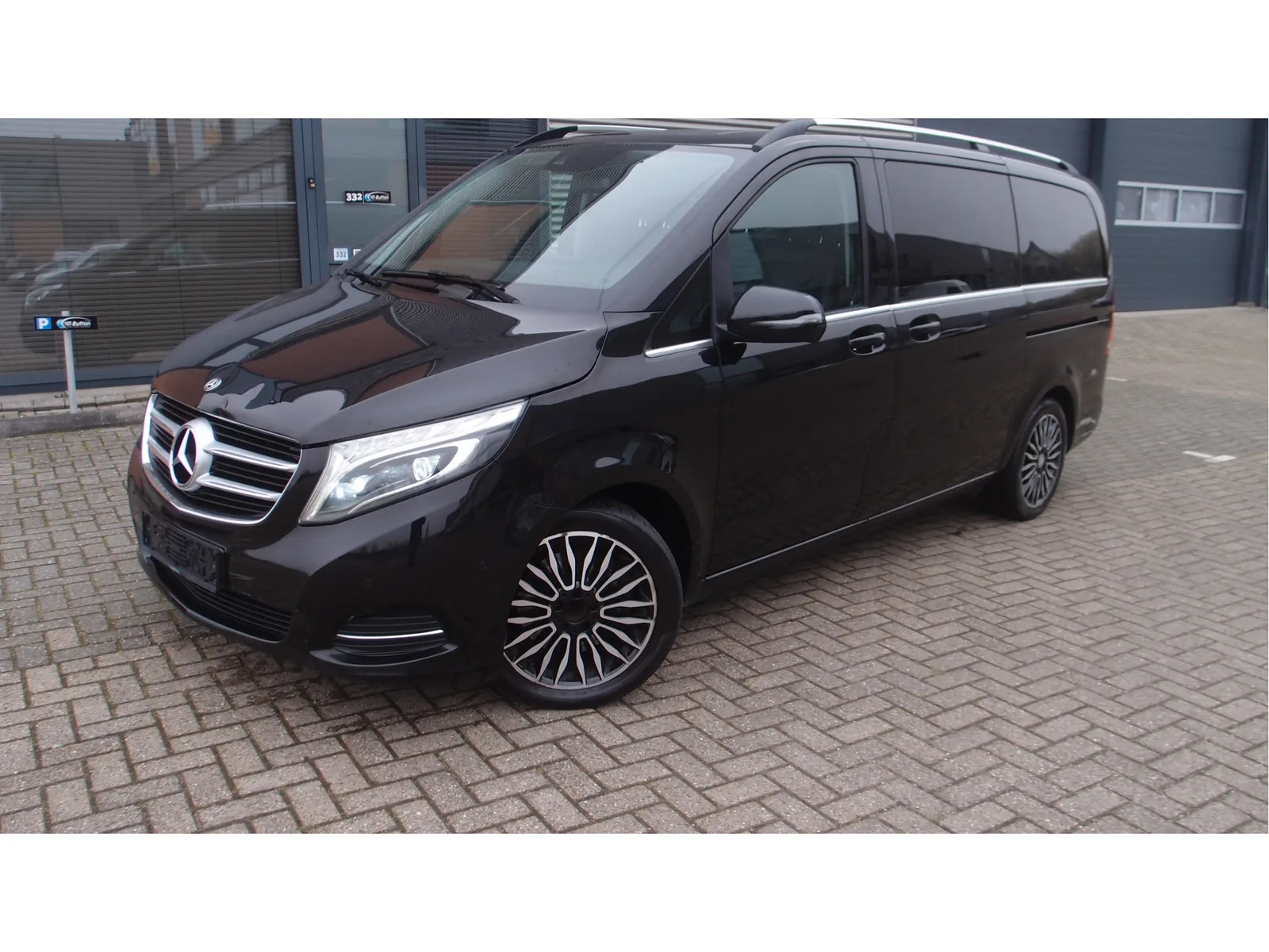 Mercedes-Benz V-Klasse (2017) — foto 1