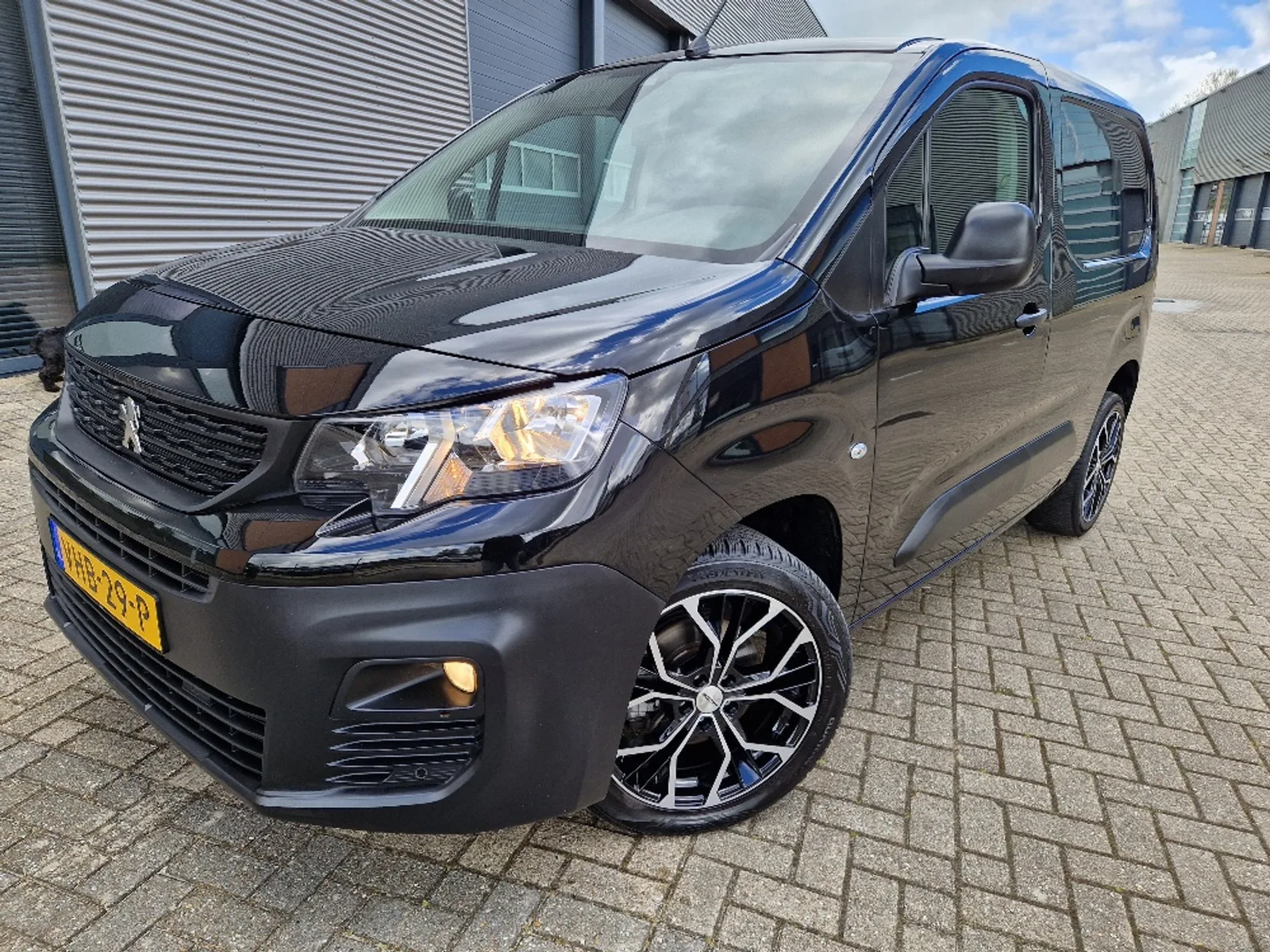 Peugeot Partner (2020) — foto 1
