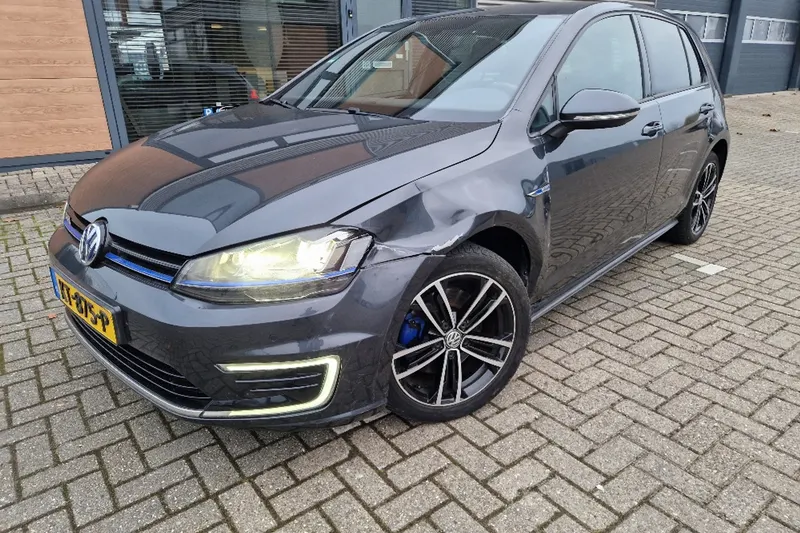 Volkswagen Golf (2016)