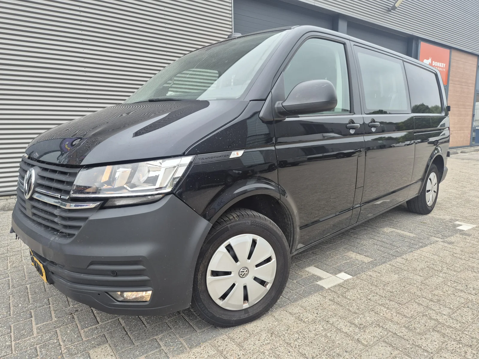 Volkswagen Transporter (2024) — foto 1