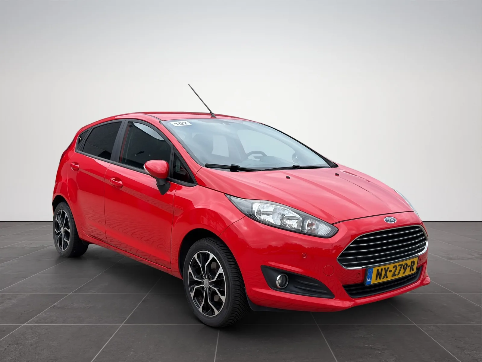 Ford Fiesta (2014) — foto 1