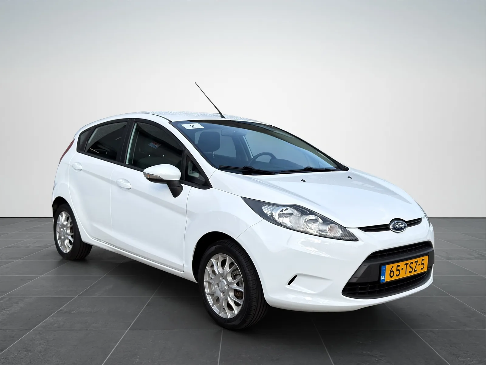 Ford Fiesta (2012) — foto 1