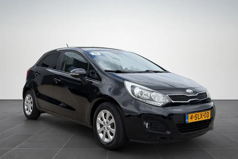 Kia Rio (2013)