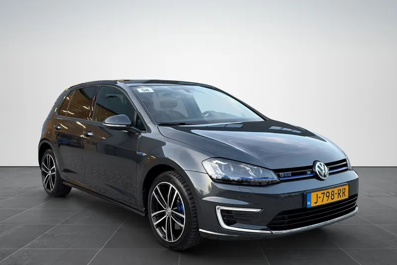 Volkswagen Golf (2016)