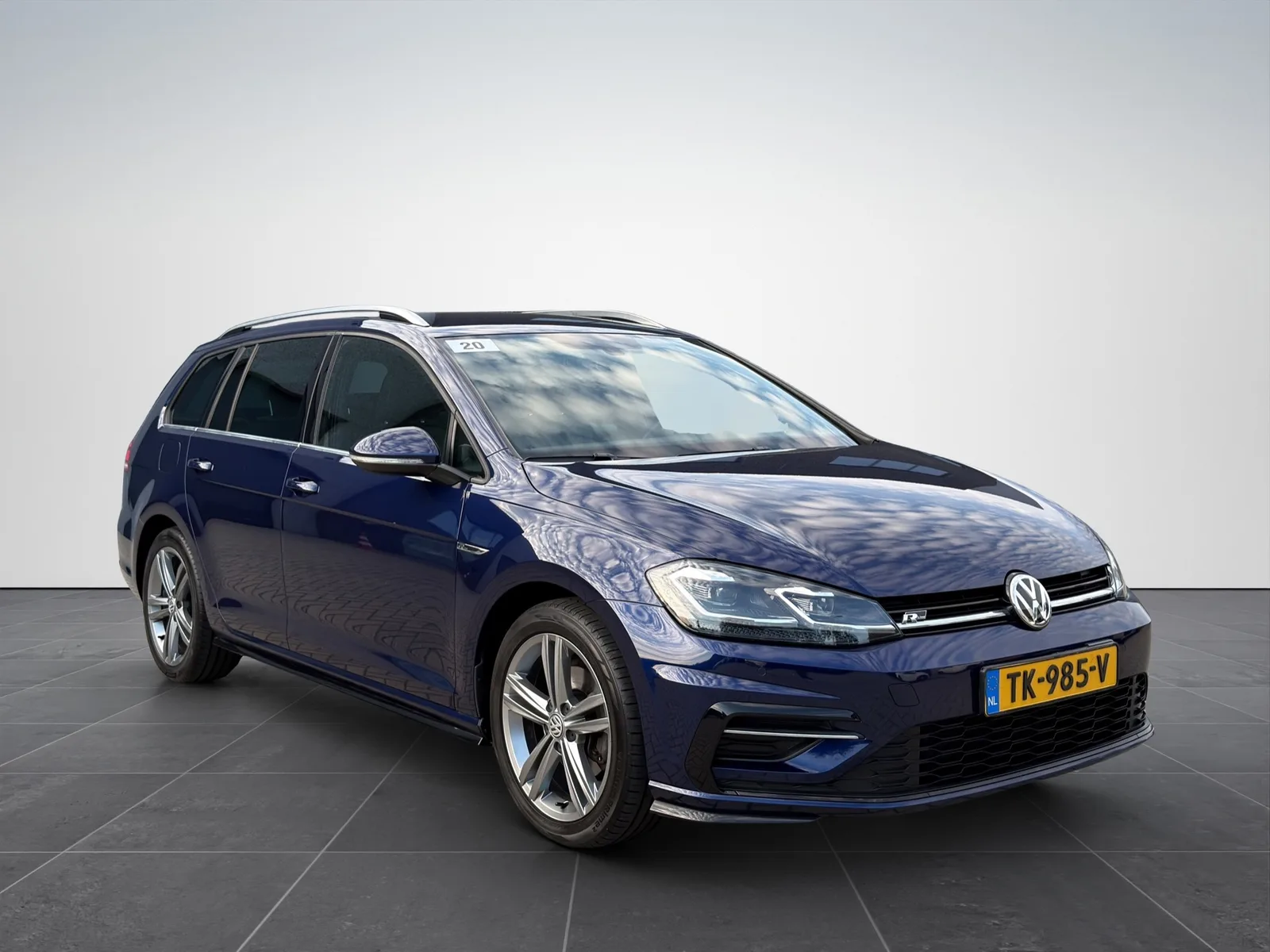 Volkswagen Golf (2018) — foto 1