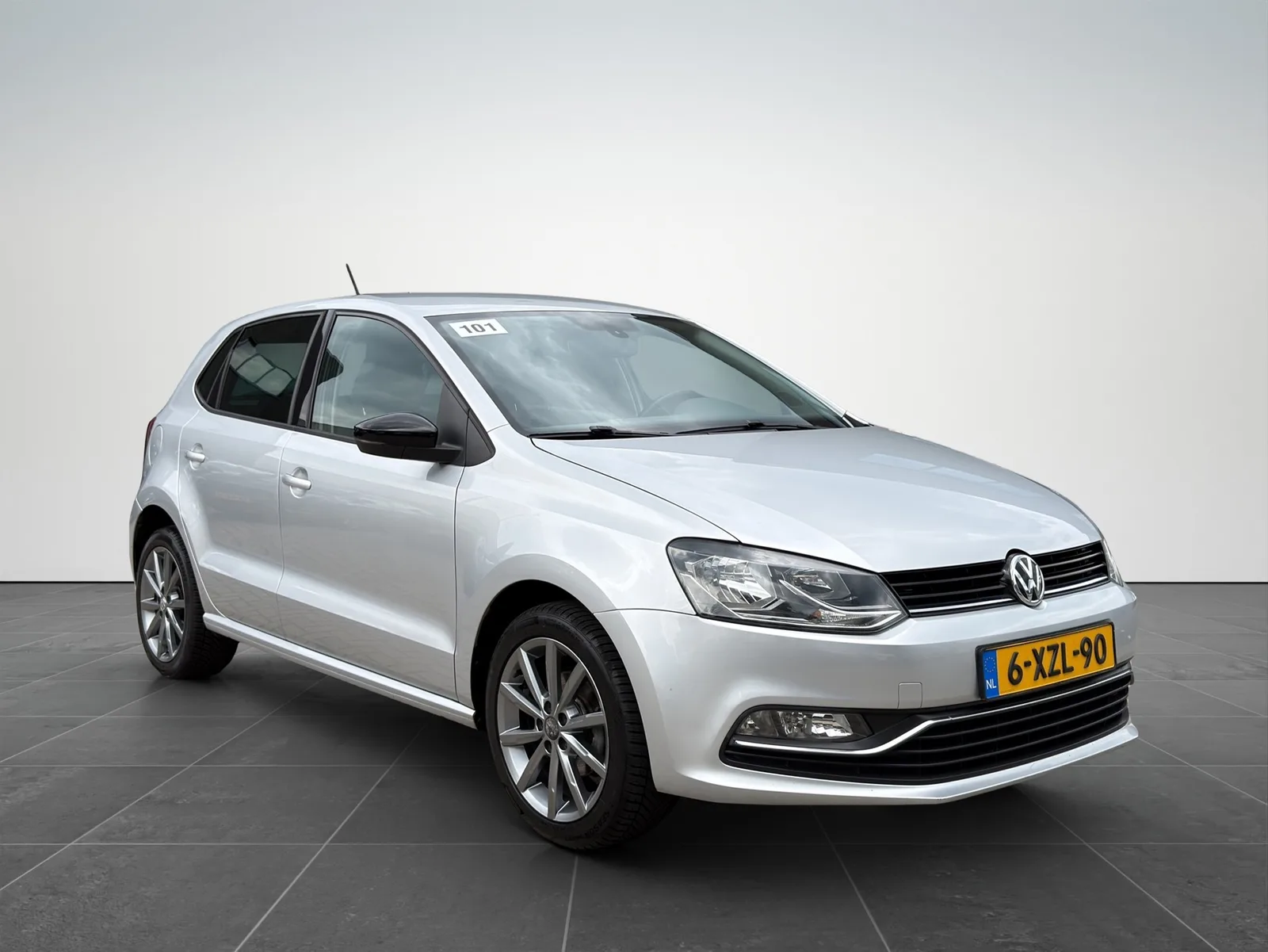 Volkswagen Polo (2014) — foto 1