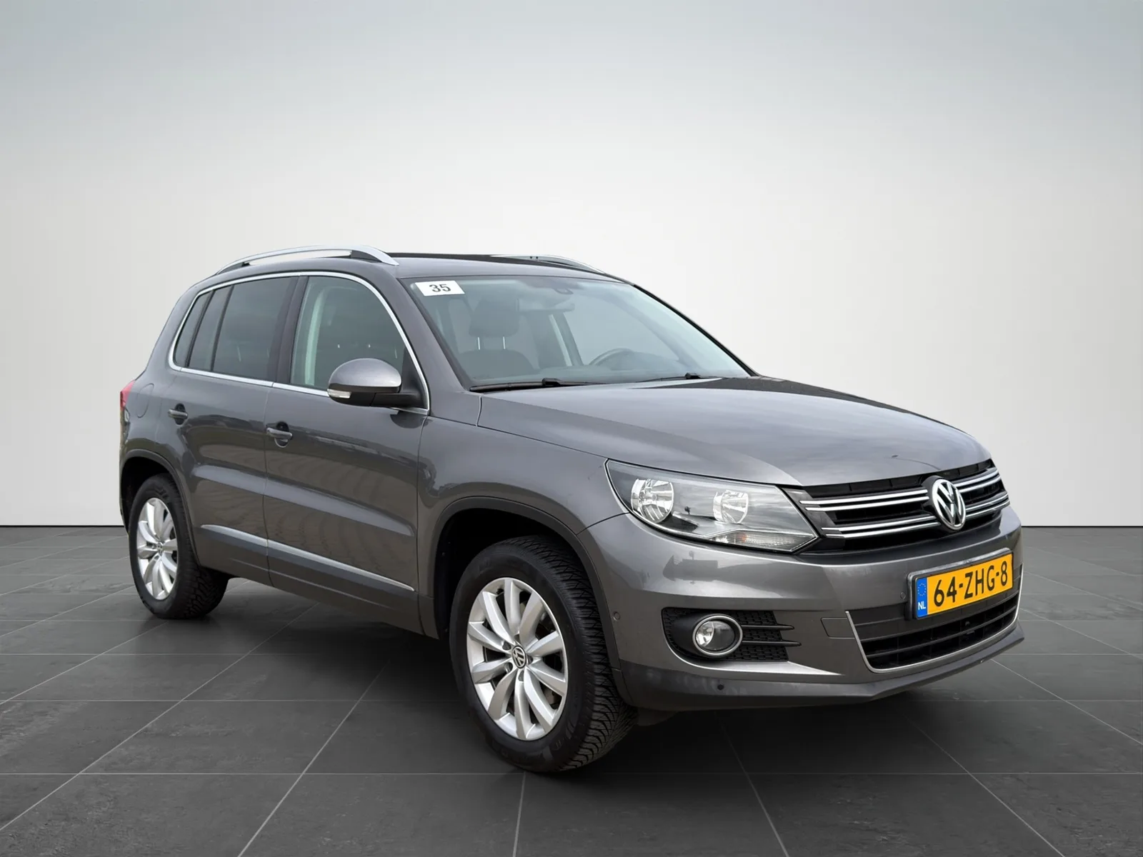 Volkswagen Tiguan (2012) — foto 1