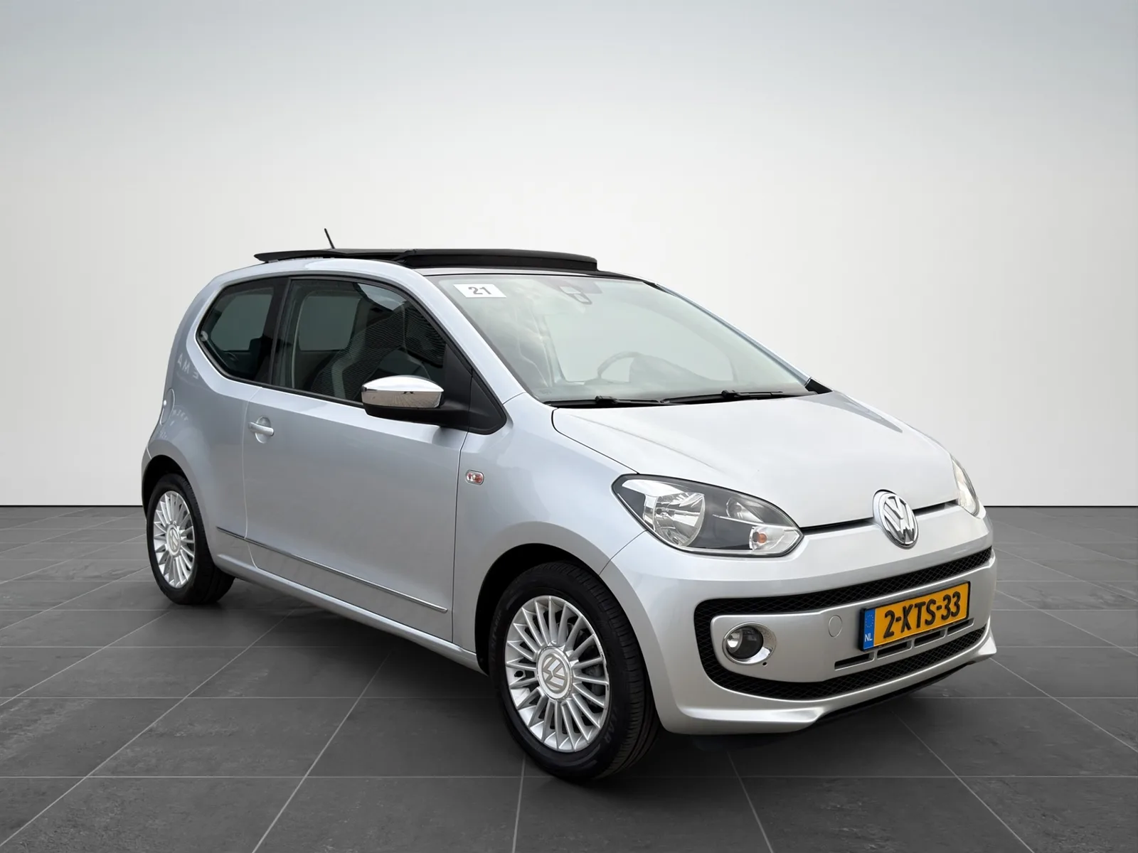 Volkswagen Up! (2014) — foto 1