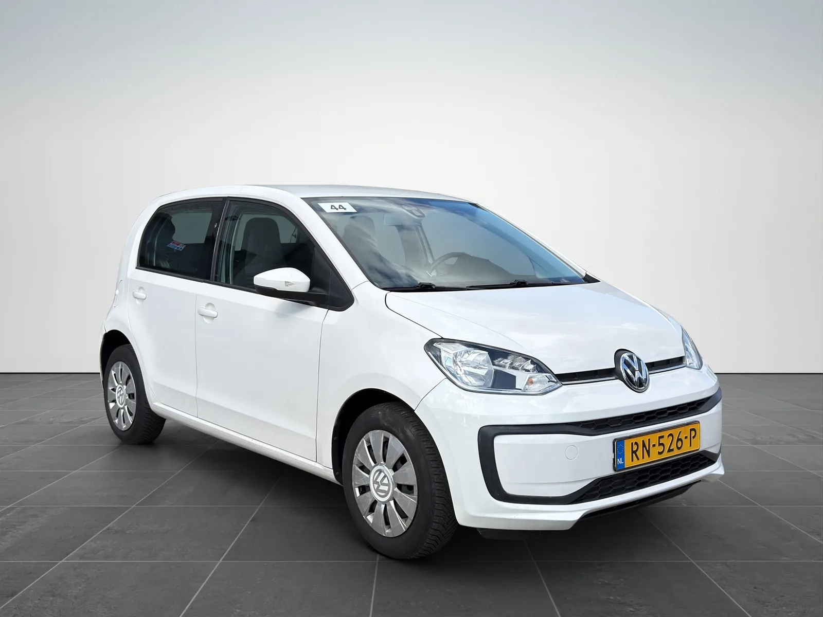 Volkswagen Up! (2018) — foto 1