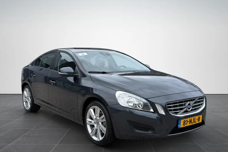 Volvo S60 (2010)