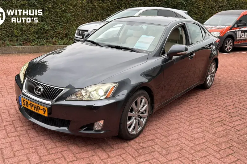 Lexus IS (2010)