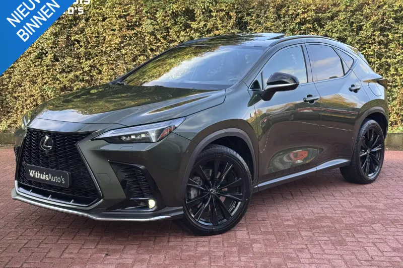 Lexus NX (2022)