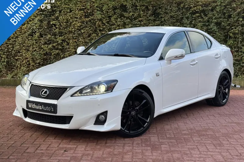 Lexus IS (2011)