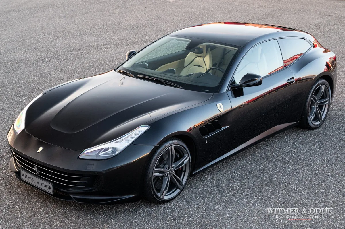 Ferrari GTC4 Lusso (2017) — foto 1