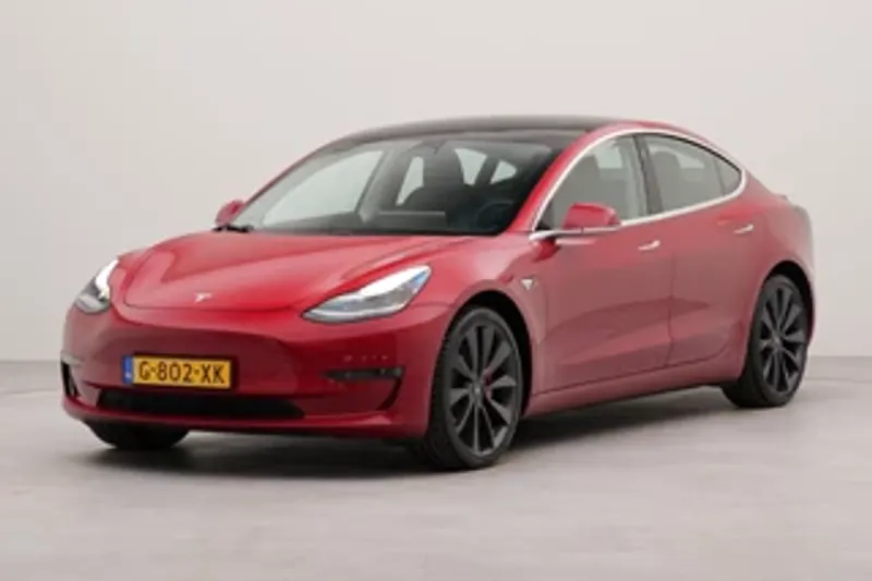 Tesla Model 3 (2019)