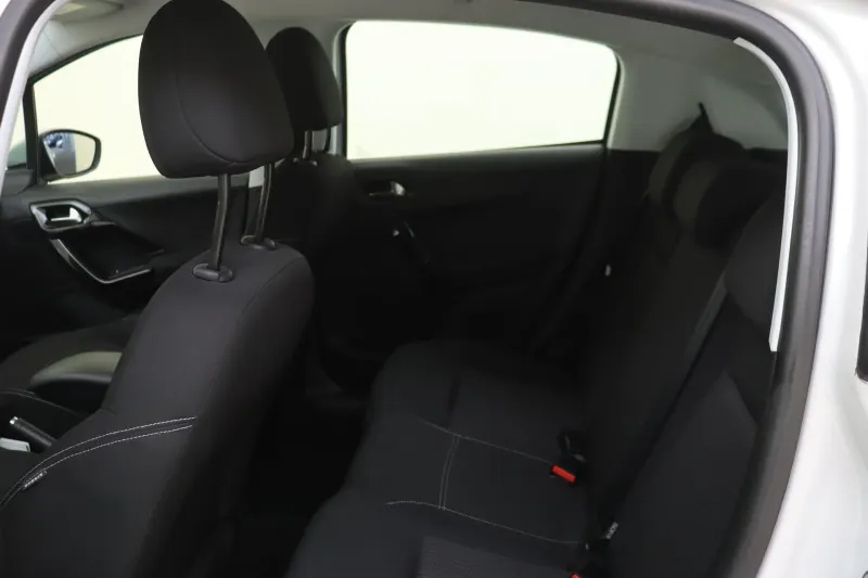 Peugeot 208 (2018)