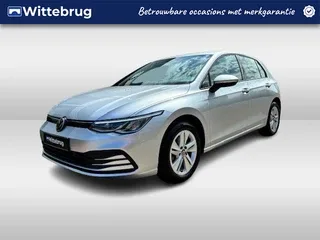 Volkswagen Golf (2022) — foto 1