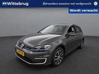 Volkswagen e-Golf (2020) — foto 1