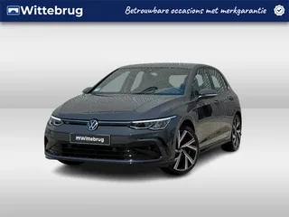 Volkswagen Golf (2024) — foto 1