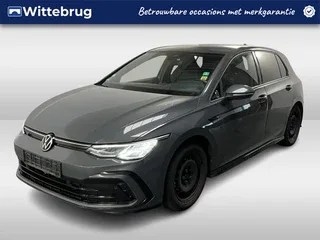 Volkswagen Golf (2022) — foto 1