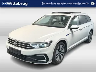 Volkswagen Passat (2021) — foto 1
