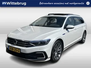 Volkswagen Passat (2021) — foto 1