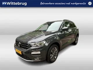 Volkswagen T-Roc (2021) — foto 1