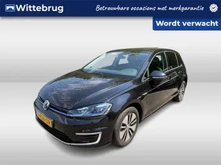 Volkswagen E-Golf (2020) — foto 1