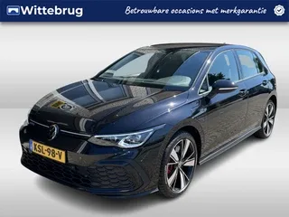 Volkswagen Golf (2022) — foto 1