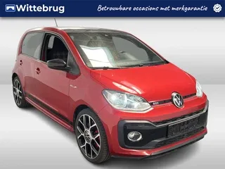 Volkswagen Up! (2022) — foto 1