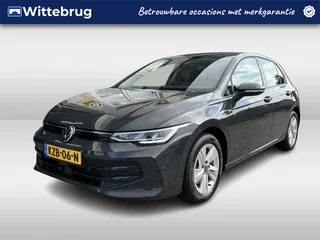 Volkswagen Golf (2024) — foto 1