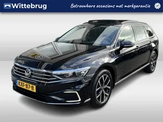 Volkswagen Passat (2022) — foto 1