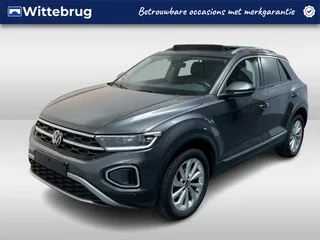 Volkswagen T-Roc (2024) — foto 1