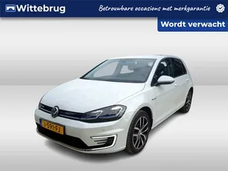 Volkswagen E-Golf (2020) — foto 1