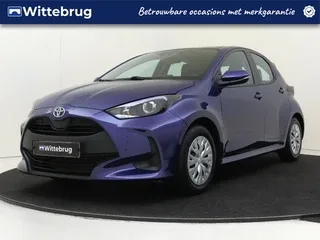 Toyota Yaris (2023) — foto 1