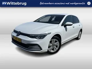 Volkswagen Golf (2022) — foto 1