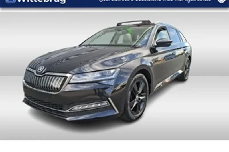 Škoda Superb (2023)