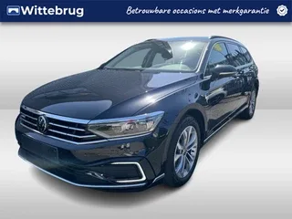 Volkswagen Passat (2022) — foto 1