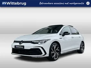 Volkswagen Golf (2023) — foto 1