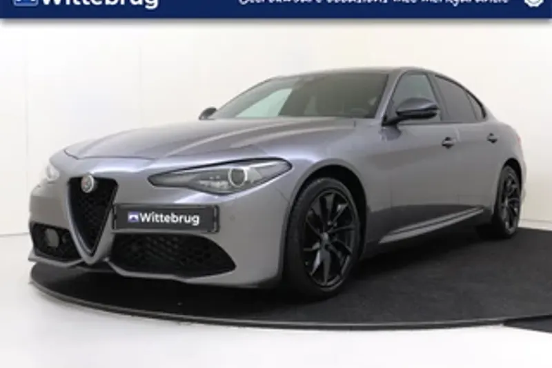 Alfa Romeo Giulia (2020)