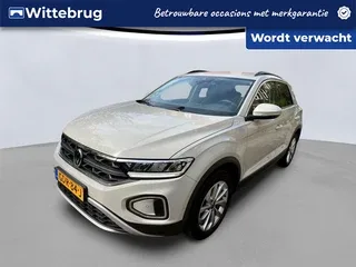 Volkswagen T-Roc (2024) — foto 1