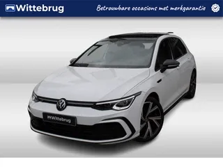 Volkswagen Golf (2024) — foto 1