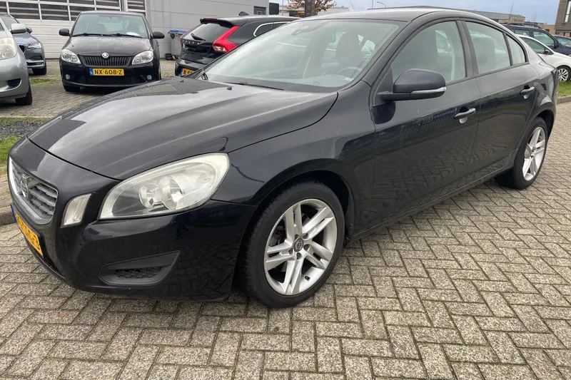 Volvo S60 (2011)