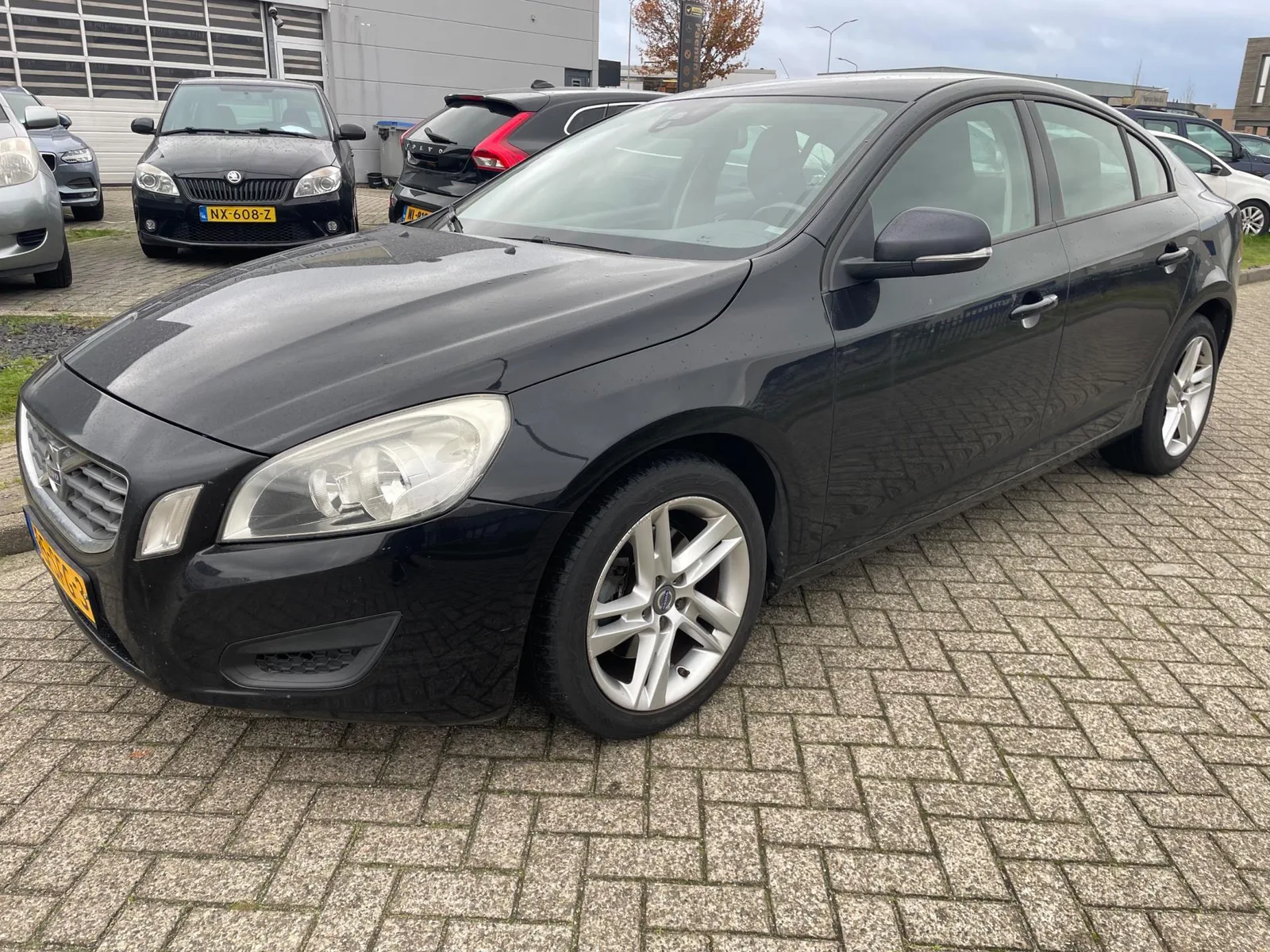 Volvo S60 (2011) — foto 1