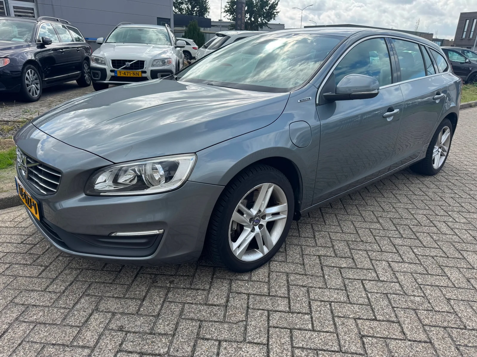 Volvo V60 (2016) — foto 1